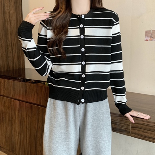 Real shot of early autumn new Korean style chic stripe 6 wool knitted long-sleeved cardigan jacket top