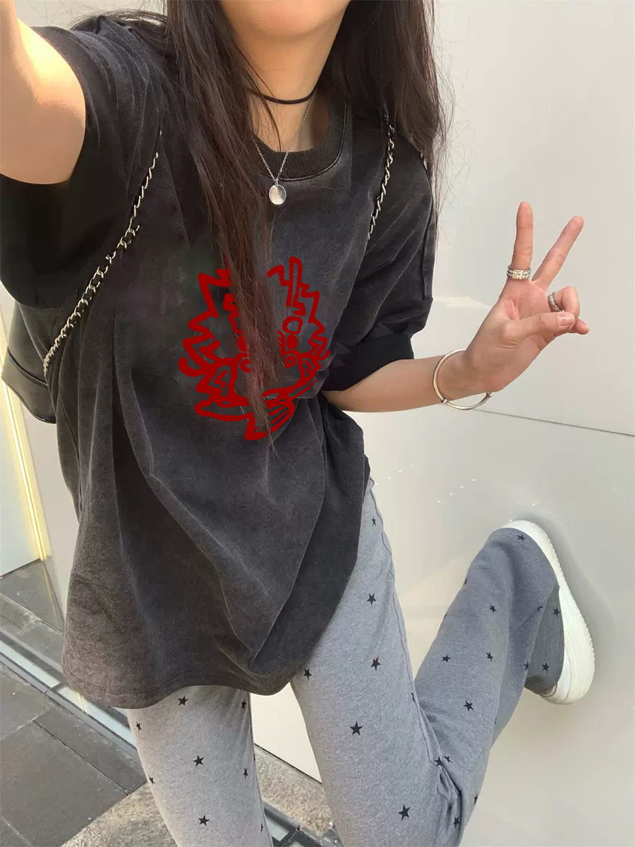 220克精梳緊密賽洛水洗黑趣味卡通印花短袖T恤女