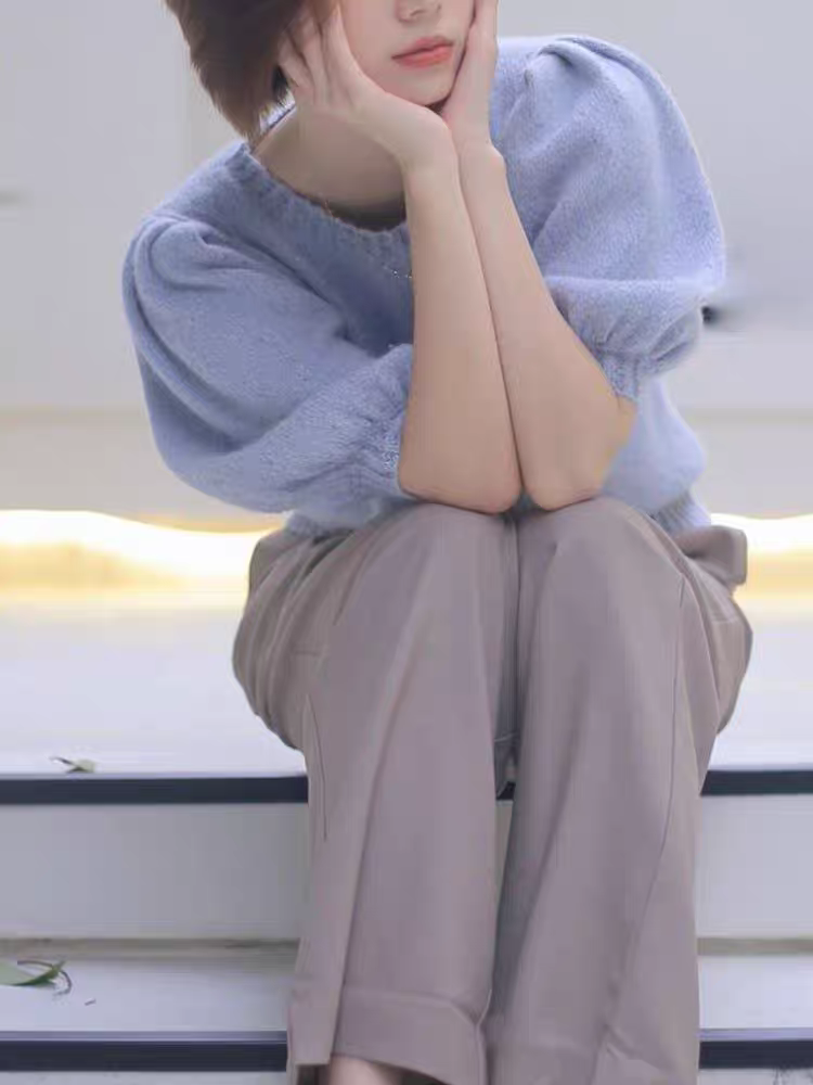 一眼心動、超好看的藍色毛衣女軟糯親膚燈籠袖上衣短袖毛衫