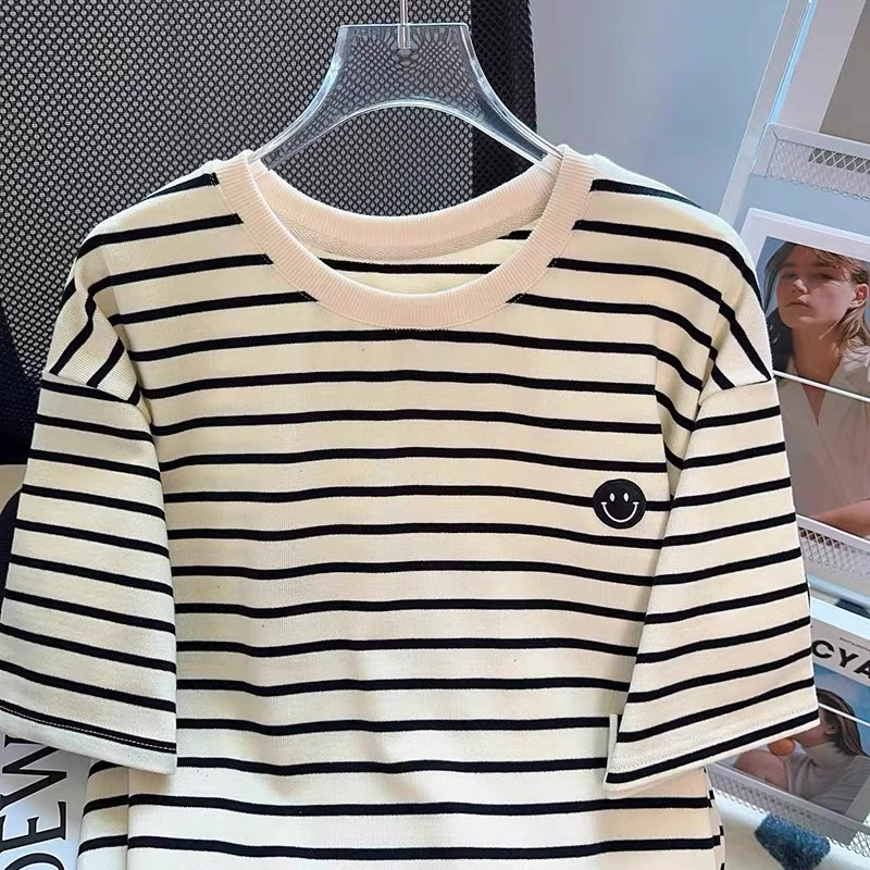 歐貨條紋顯瘦短袖t恤女夏季大碼寬鬆小眾設計感刺繡笑臉半袖上衣