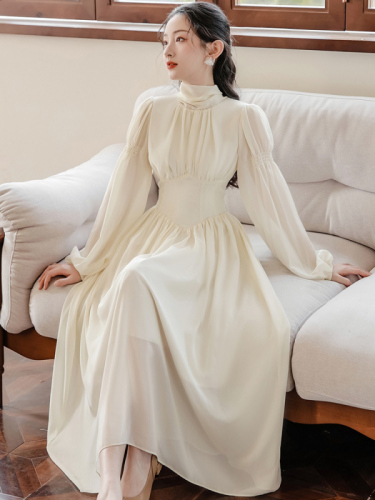 原版好质量 仙女气质高级感茶歇法式泡泡袖白色连衣裙收腰裙