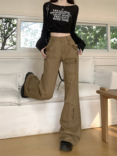 Actual shot of Maillard multi-pocket design high street slimming bootcut jeans for early spring and versatile overalls