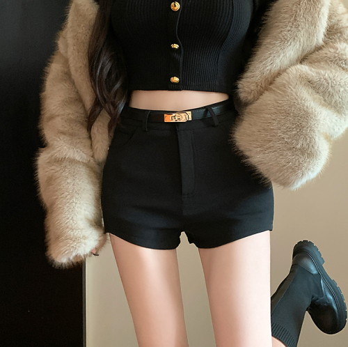 Real shot of early spring black high-waisted elastic casual shorts for hot girls slimming slim A-line shorts and hot pants