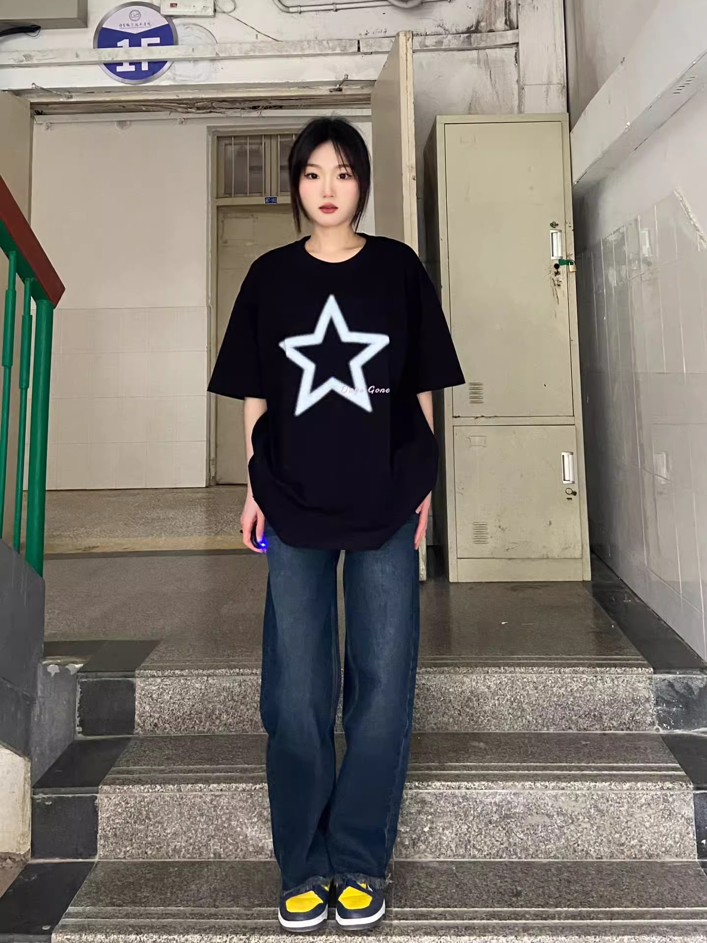 220克精梳緊密賽洛校園風復古五角星印花短袖T恤
