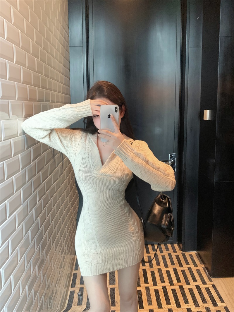 Real shot of navy collar cable knit dress early spring waist slimming sexy hot girl sweater hip skirt