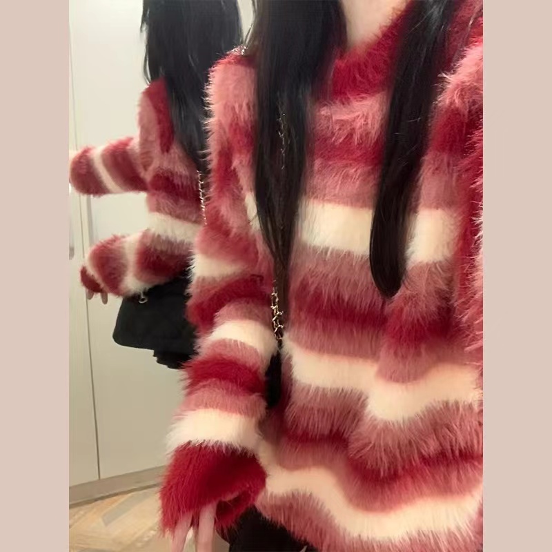 2024新款慵懶風軟糯水貂絨條紋毛衣女秋冬小個子高級寬鬆針織上衣