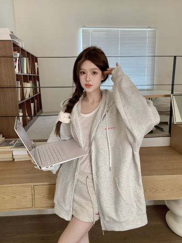 Real shot of Korean style sweet girl towel embroidered letters hooded sweatshirt jacket for women