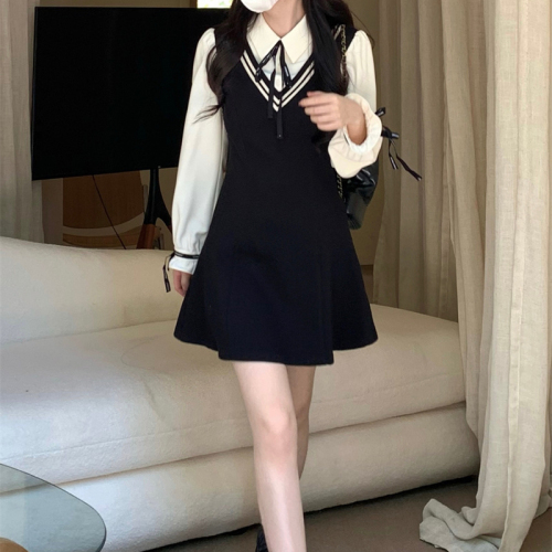 Designed fake two-piece long-sleeved dress 2024 spring new slim fit and belly-covering Hepburn style A-line skirt for women