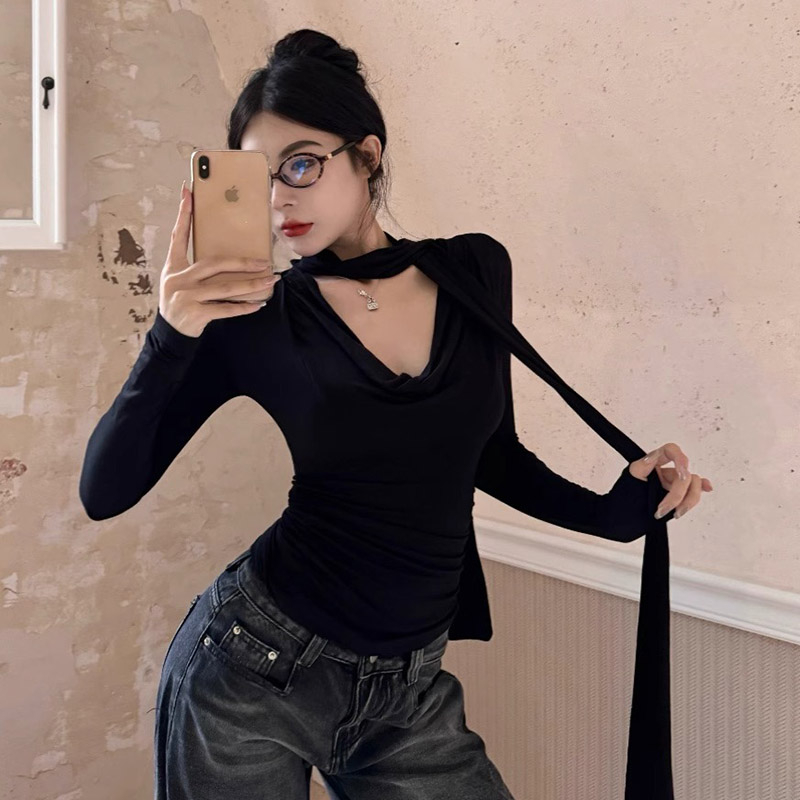 Official photo: Lace-up tight V-neck inner T-shirt top for women, spring and autumn waist-cinching long-sleeved temperament, chic halterneck bottoming shirt