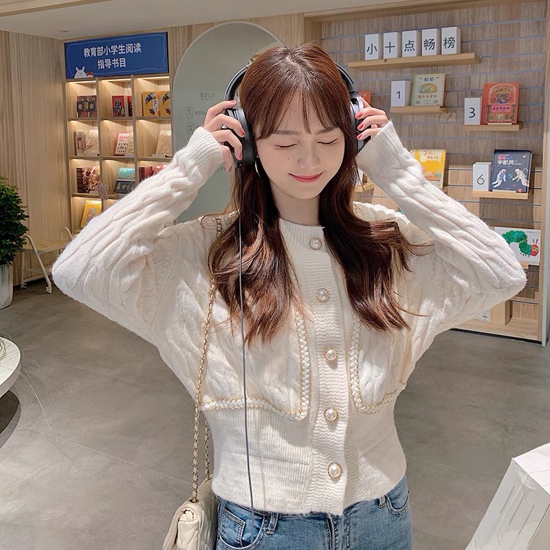 New style of lazy, soft and waxy small fragrant style knitted jacket, loose outer top, short style