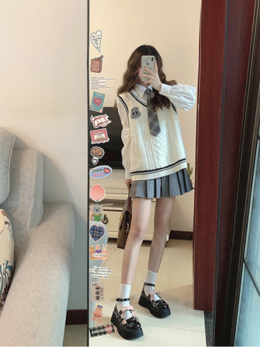 Spring and summer new fashion college style outfit JK uniform sweater vest shirt tie pleated skirt three-piece suit