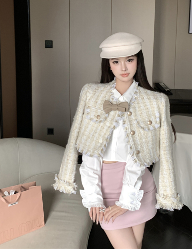 Real shot of sexy hot girl long-sleeved shirt + hip-covering anti-exposure skirt + Xiaoxiang braided tassel woolen jacket for women