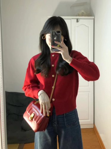 Retro red sweater women's short lazy soft waxy knitted cardigan French chic slim lantern sleeve jacket