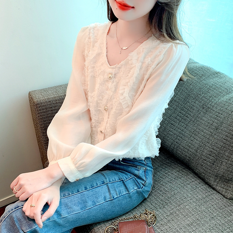 2024 spring and autumn new style lace embroidery design French V-neck shirt