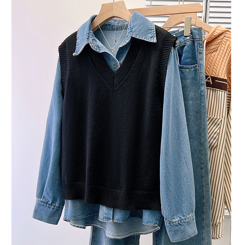Real shot of plus size women's 2024 spring new knitted vest, loose denim shirt, slimming and flesh-covering suit