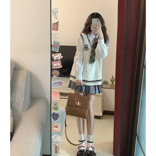 Spring and summer new fashion college style outfit JK uniform sweater vest shirt tie pleated skirt three-piece suit