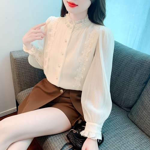 French palace style 2024 spring new style light mature niche pearl fungus stand collar lace pleated long-sleeved shirt for women