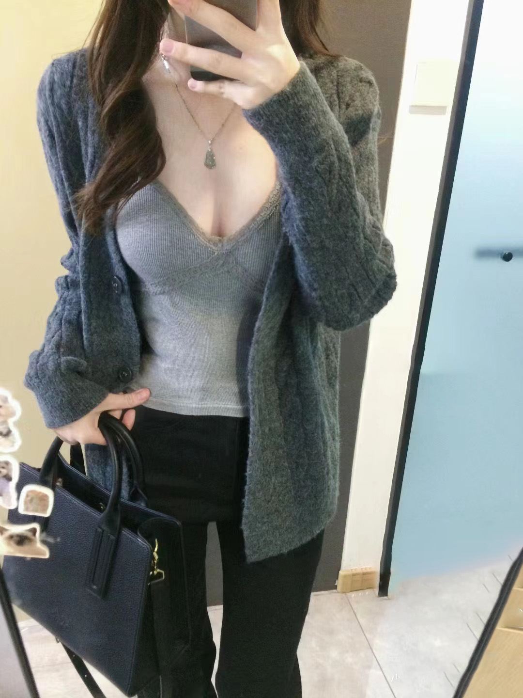 蕾絲拼接小吊帶背心女外穿純欲秋冬內搭帶胸墊打底上衣