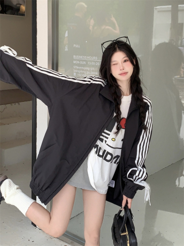 Real shot~American bow sun protection sports coat women's short black striped jacket