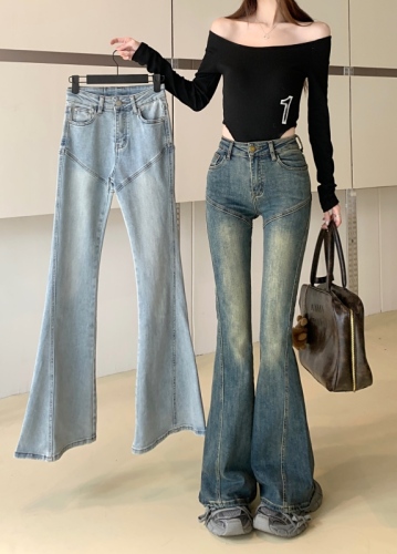 Real shot of high-waisted embroidered stretch hip-lifting bootcut jeans