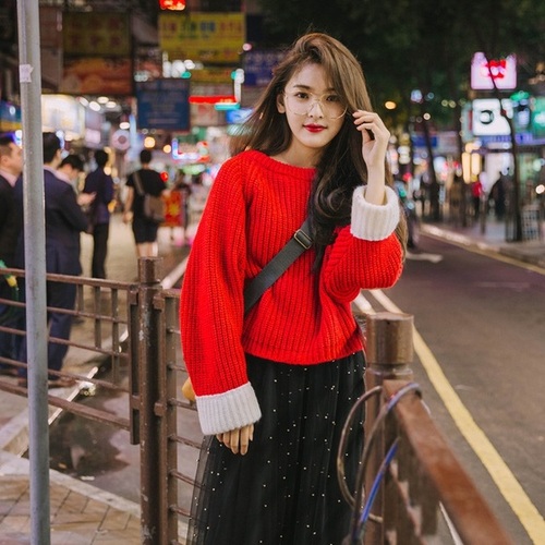 Autumn and winter Hong Kong style sweater pullover Korean style color block cuffs loose sweater top slit pullover bat sleeve trend