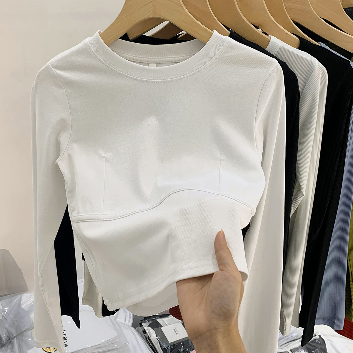 Solid color bottoming shirt for women spring 2024 Korean version sweet and spicy high-waisted slim-fit short navel-baring long-sleeved top women's T-shirt