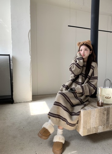 Real shot ~ Retro lazy knitted round neck pullover cashmere sweater Korean style thickened loose dress