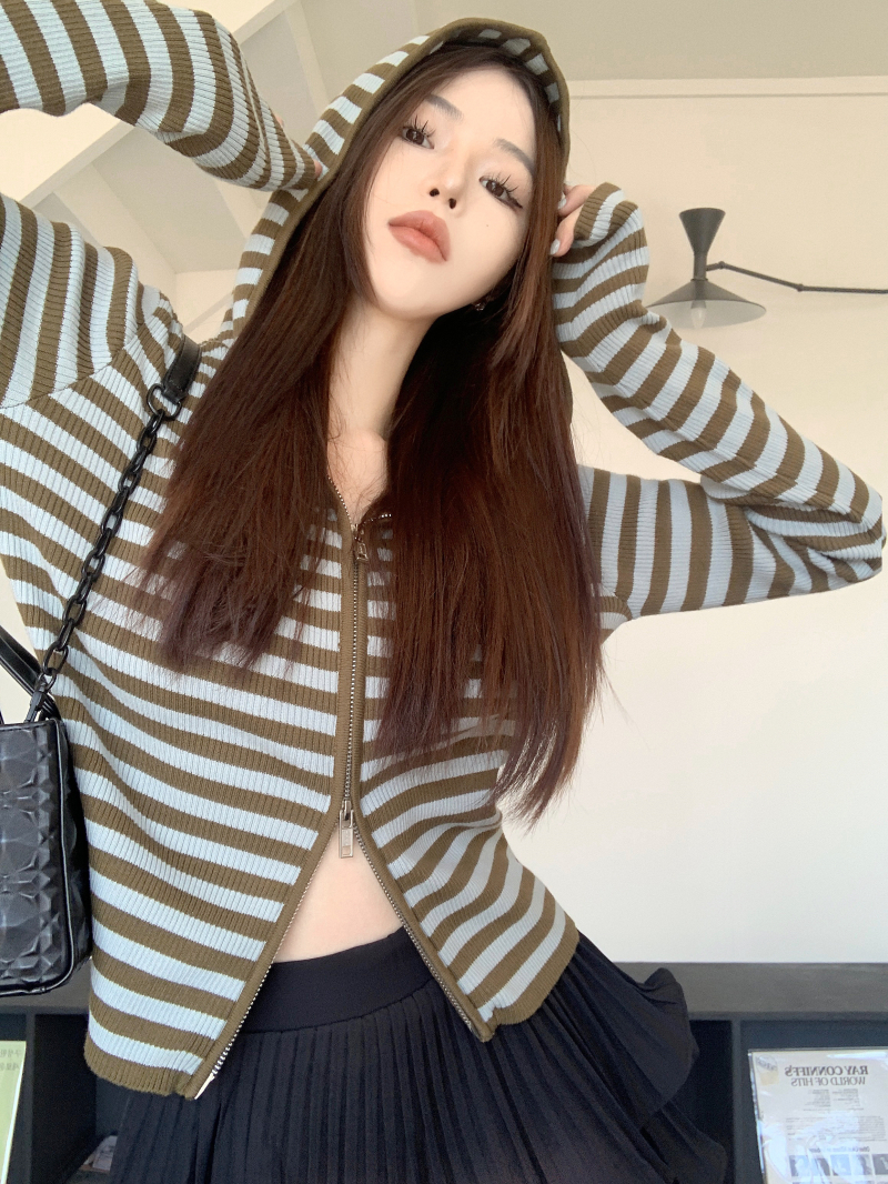 Actual shot of pure desire pink striped hooded double zipper knitted sweatshirt jacket for women