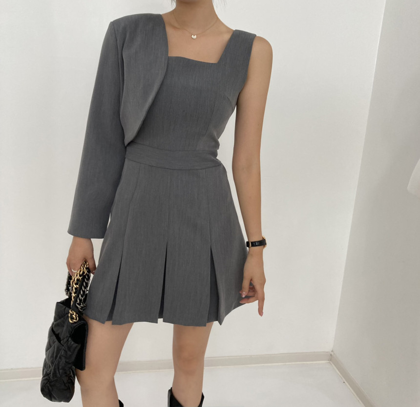 chic Korean style spring high-end short blazer + niche pleated suspender dress suit