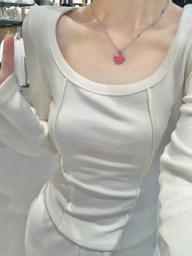 Actual shot of designer niche right shoulder long-sleeved T-shirt for women in spring and autumn with short bottoming shirt