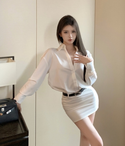 Real shot of AII white temperament hanging loose shirt temperament hip-covering one-piece long-sleeved dress