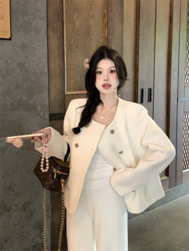 Actual shot ~ elegant small fragrant style jacket for women in autumn and winter with niche and high-end design, loose and short style for small people
