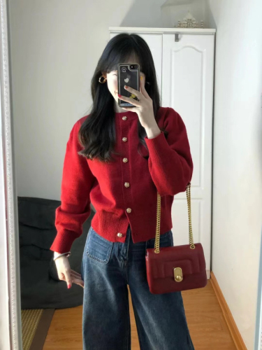 Retro red sweater women's short lazy soft waxy knitted cardigan French chic slim lantern sleeve jacket