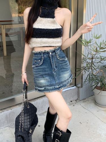 Raw edge denim skirt for women 2024 spring and summer Korean style high-waist slim hot girl anti-exposure hip-covering short skirt