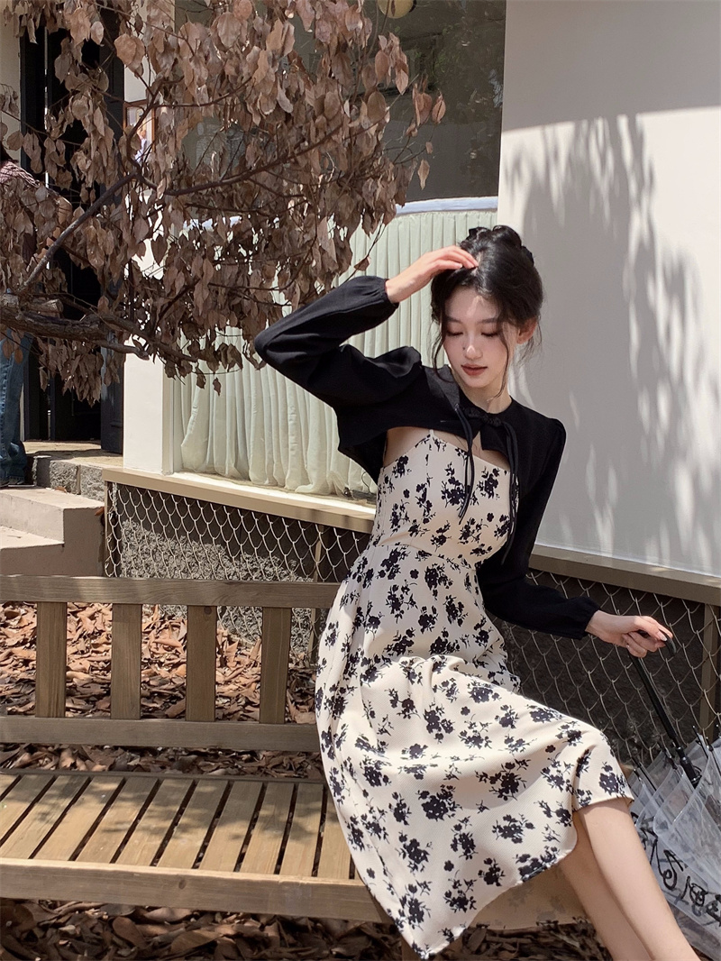 實拍 碎花收腰長款吊帶連衣裙+復古國風披肩純欲兩件套女