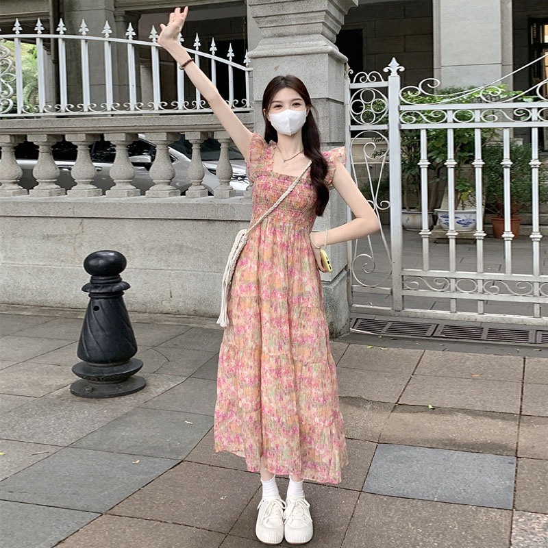 夏季新款法式方領小飛袖收腰顯瘦甜美減齡別致吊帶碎花連衣裙子女