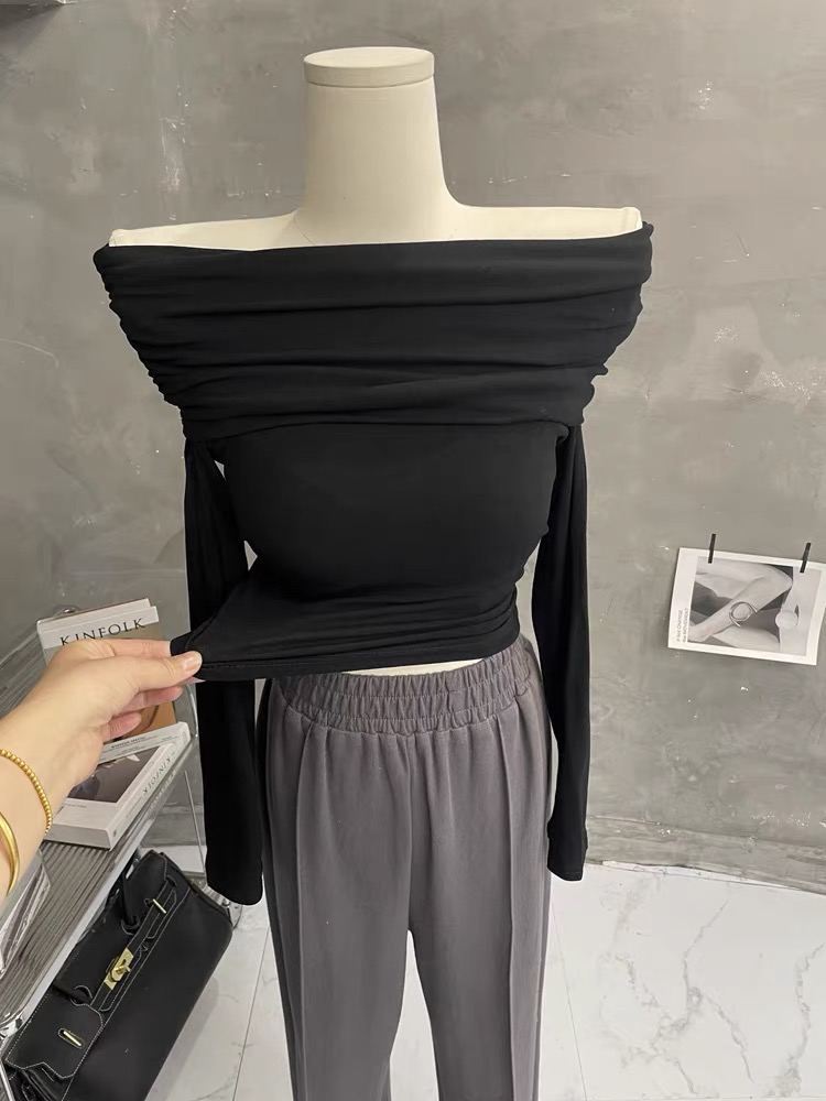 French lady style ~ sexy one-line collar off-shoulder top black temperament slim slim long-sleeved T-shirt spring and autumn new style
