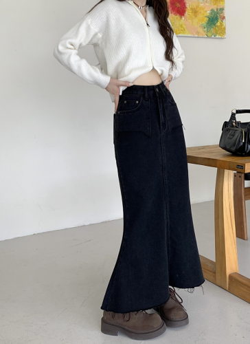 Actual shot of retro raw edge denim skirt for women new high waist covered span fishtail mid-length skirt