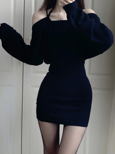 Early spring design fake two-piece V-neck tight new dress sexy hot girl pure desire slimming slim little black dress