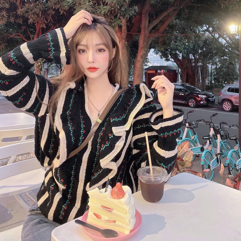 New style ghost horse style Korean design V-neck retro Japanese style contrasting color design sweater sweater for women trendy ins