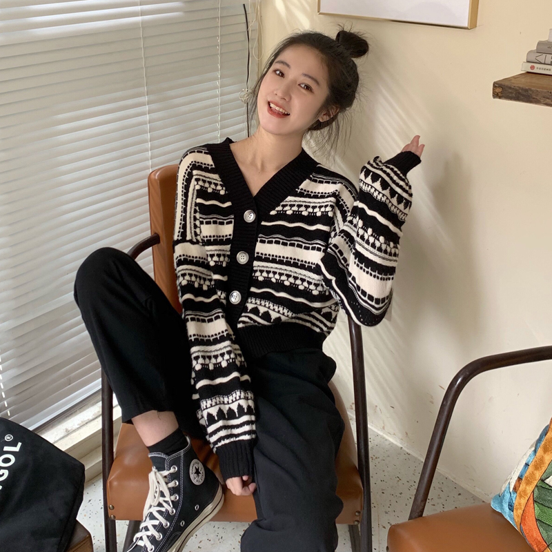 New retro striped sweater women's short thickened sweater loose outer wear Korean style knitted cardigan