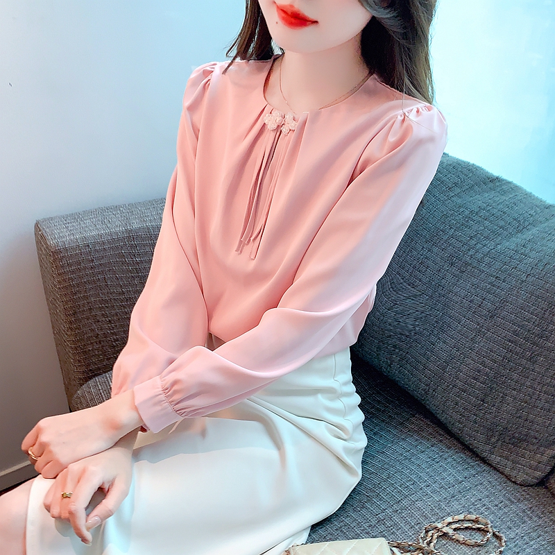 Satin woven Chinese style women's shirt 2024 spring new design unique puff sleeve top