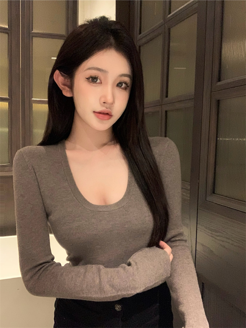 Real shot solid color sexy U-neck long-sleeved T-shirt autumn and winter new pure lust style slim fit inner top