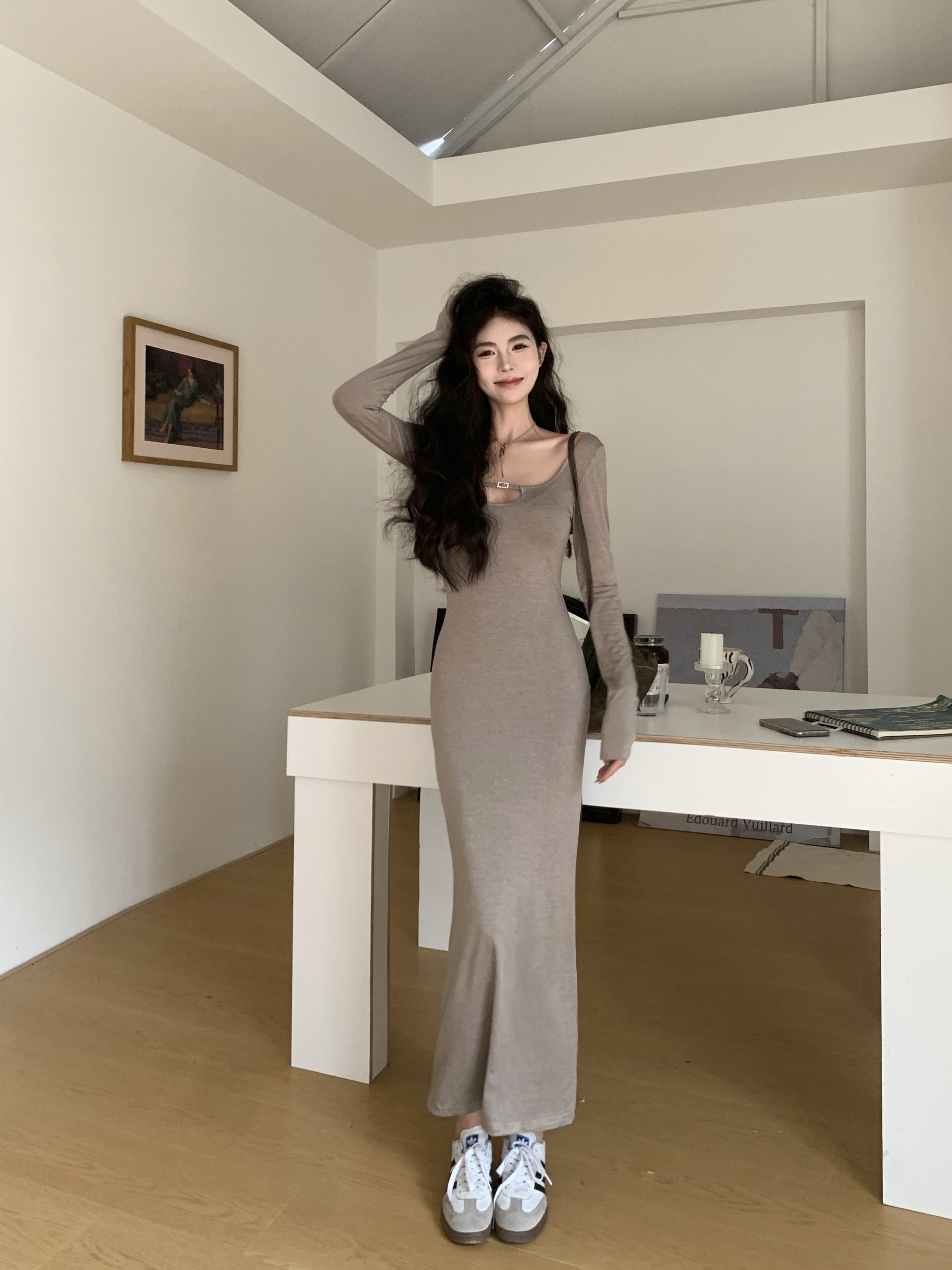 Actual shot of the new square-neck hollow stretch slim dress long-sleeved hip-covering skirt
