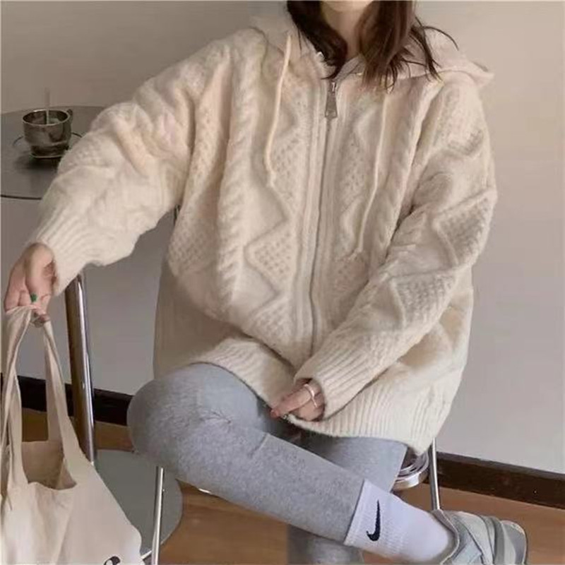 Twist sweater women's autumn and winter Korean style retro loose lazy outer sweater thickened warm hooded cardigan jacket