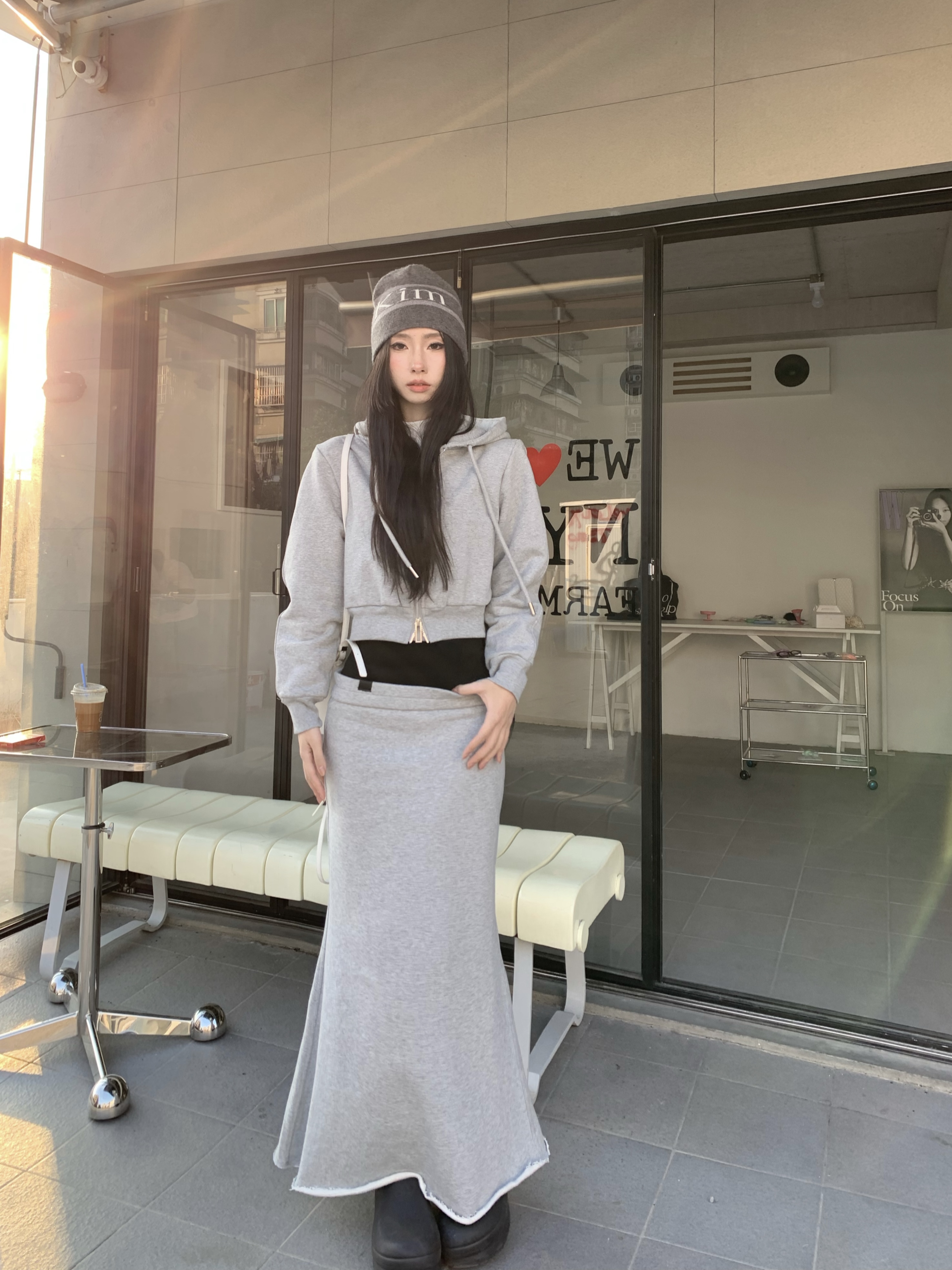 Actual shot of thickened lazy style zipper hooded short velvet top + color matching slimming fishtail skirt