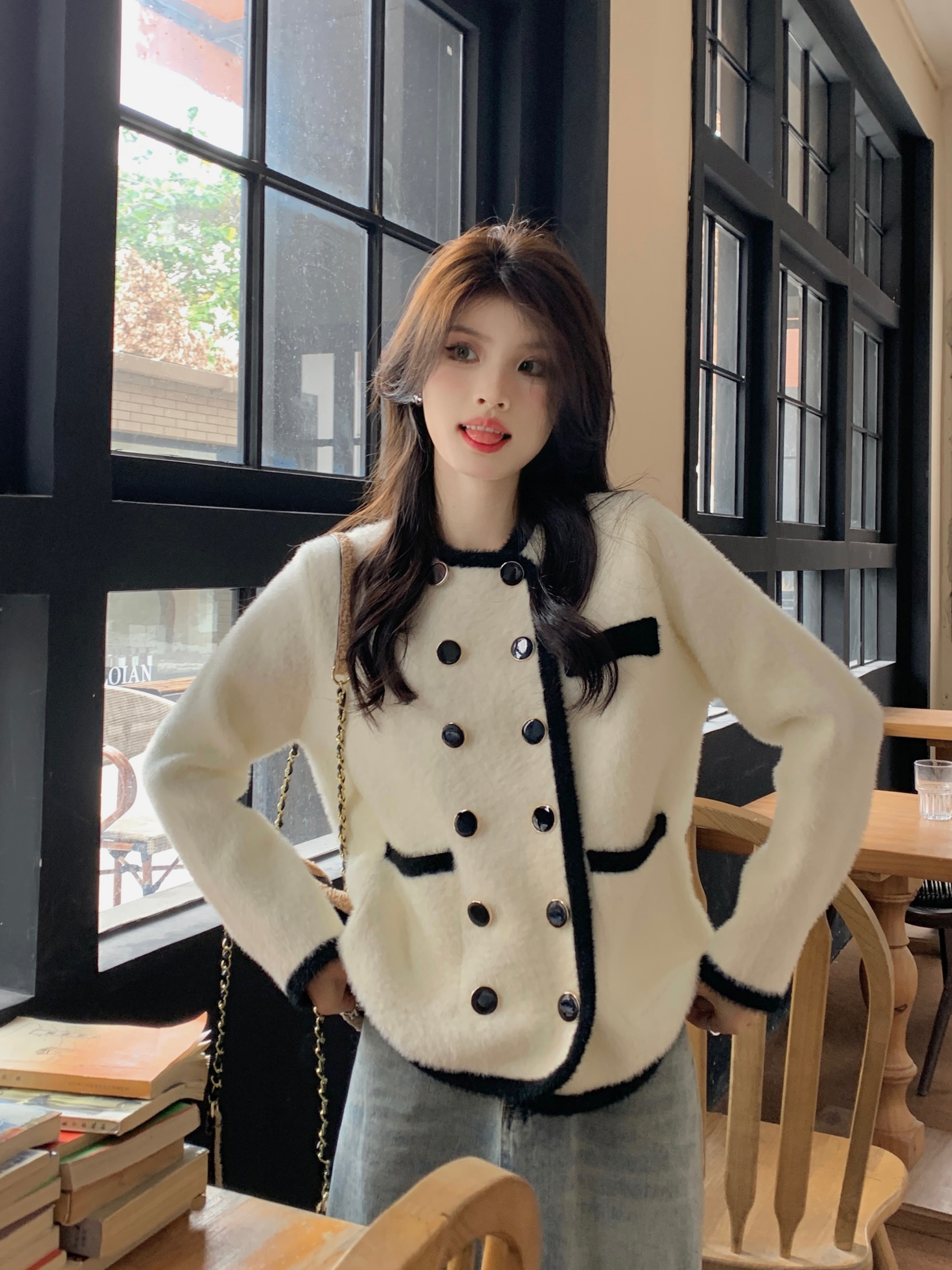Real time shooting of new imitation mink plush loose sweater, cardigan jacket, women's double breasted contrasting color knitted top