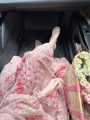 French v-neck pink floral lantern sleeve dress for women, autumn high-end long skirt, temperament, tulle skirt, slimming