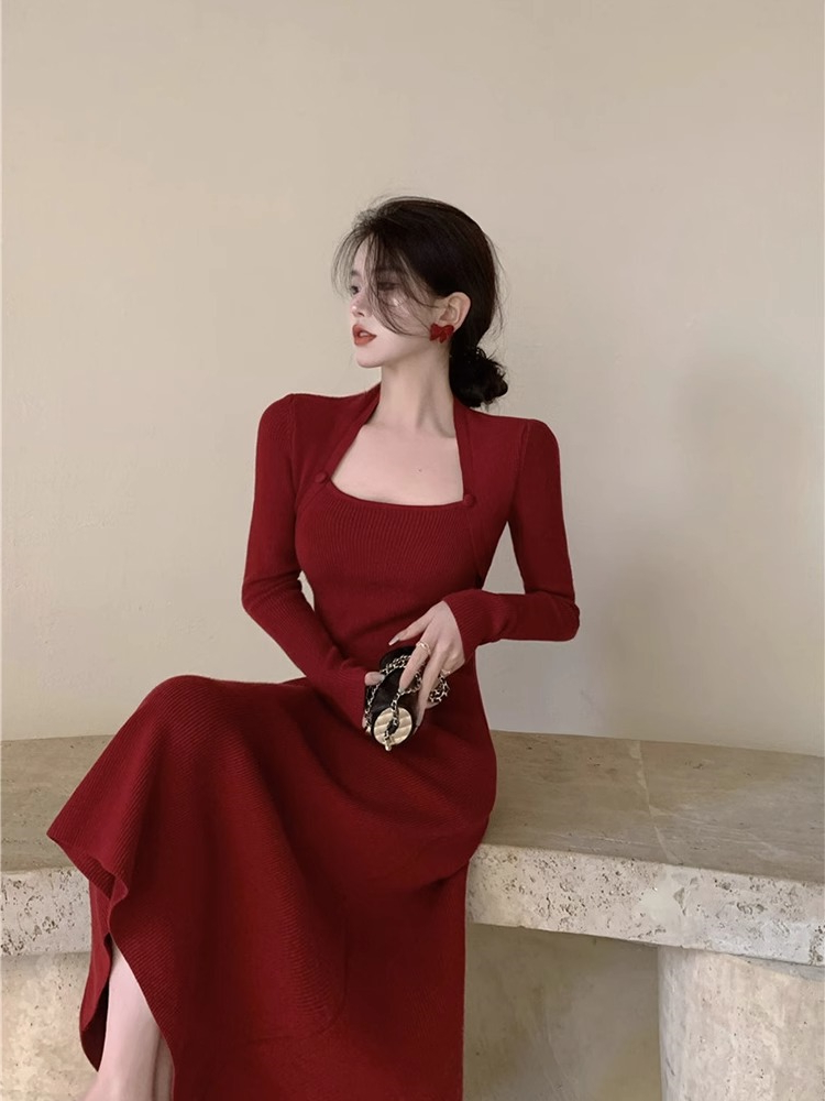 New Year's red shirt knitted dress for women in winter with a coat and a slim-fitting sweater as a bottoming skirt with a wide hem