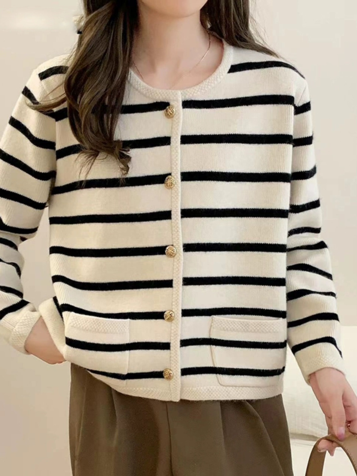 Autumn 2024 new women's clothing autumn striped sweaters sweaters cardigans women's outerwear high-end jackets and tops